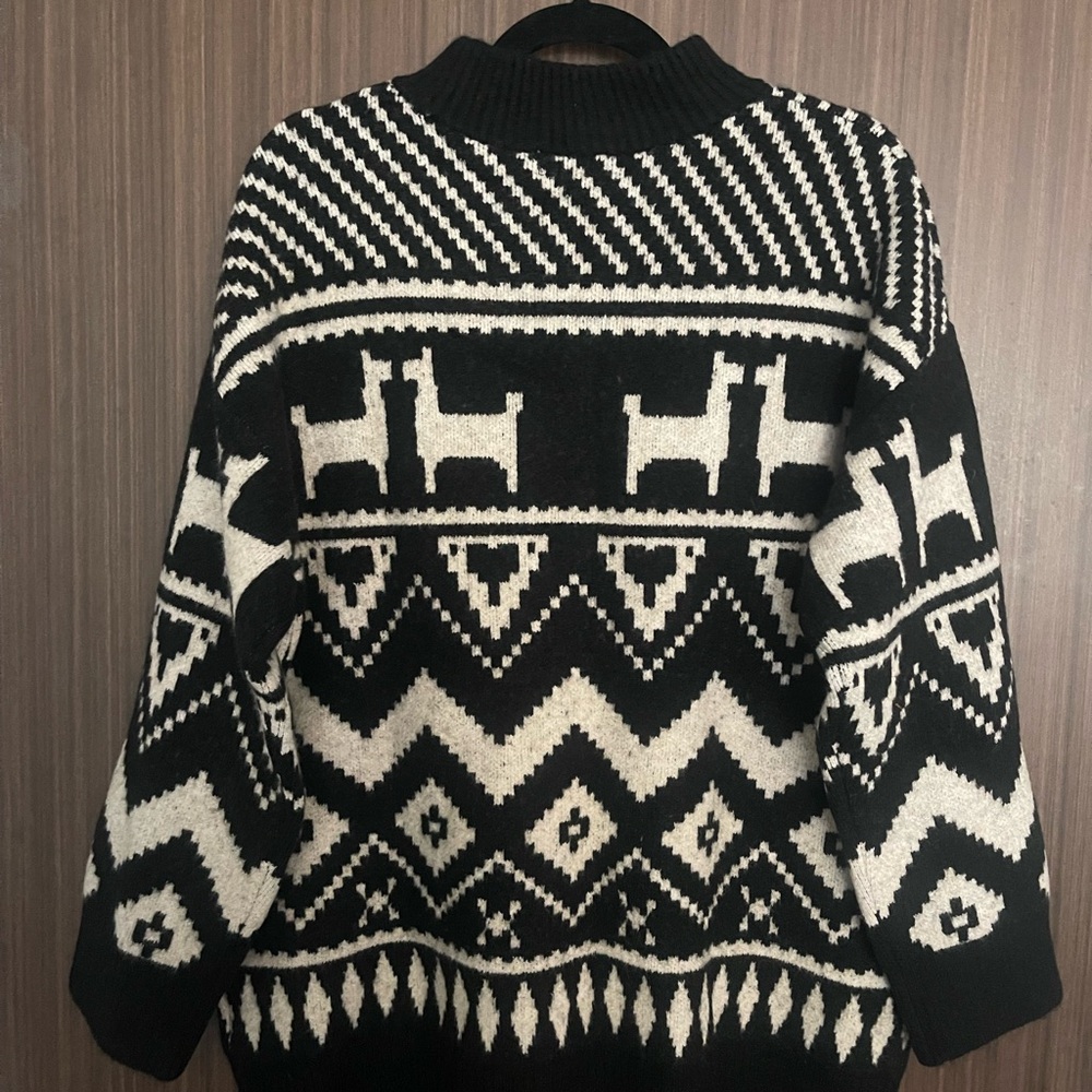 H&M Black & White Aztec Alpaca Pattern Knit Sweater - Picture 2 of 3